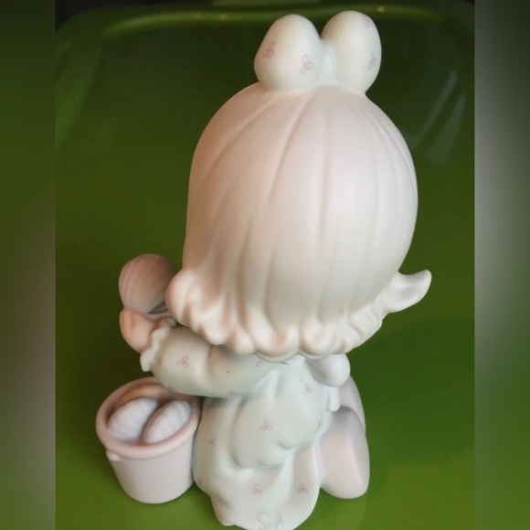 Vintage Precious Moments Figurine “ It is No Secret What God Can Do” - Picture 7 of 7